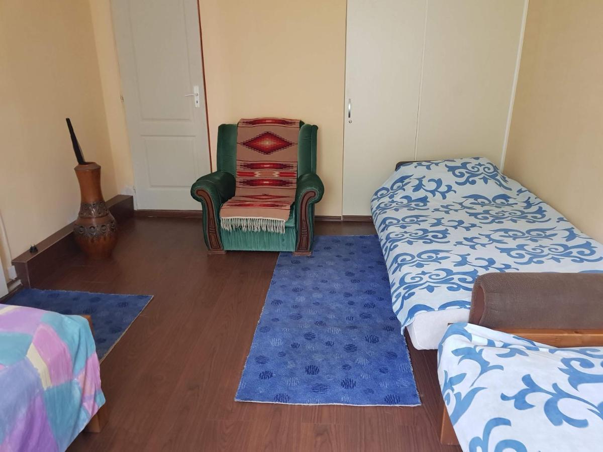 Villa Casa Ria-Ria Pihenohaz à Miercurea Ciuc Extérieur photo