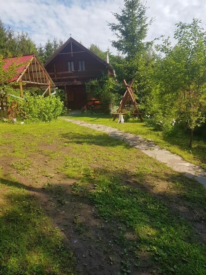 Villa Casa Ria-Ria Pihenohaz à Miercurea Ciuc Extérieur photo