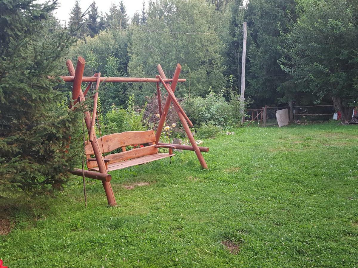 Villa Casa Ria-Ria Pihenohaz à Miercurea Ciuc Extérieur photo